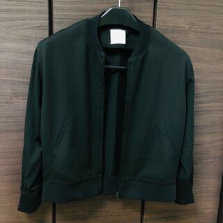 【10/17日現在募集中】レディース 薄手ブルゾン 黒の画像