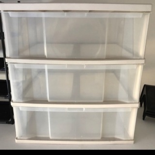 衣装ケースの画像