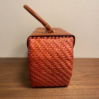 レトロ_ヴィンテージ_ハンドバッグ（レッドベース）の画像
