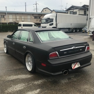 H13日産プレジデント　ソブリン202黒全塗装中の画像