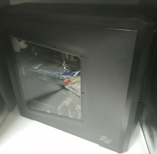 ZalmanゲーミングPC LED24インチセット, RADEON HD6800