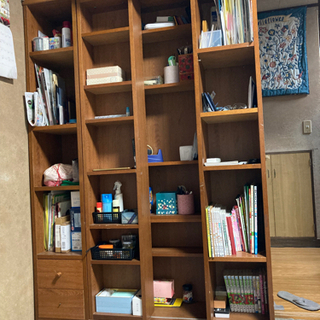 木製本棚(棚の中身は別です。) 無料でお譲りします。の画像