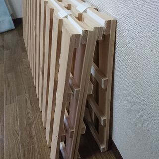 すのこマット 折りたたみベッド (四つ折り) セミダブルサイズの画像