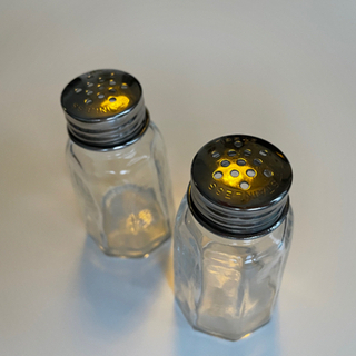 アメリカンダイナーの塩コショウ入れの画像