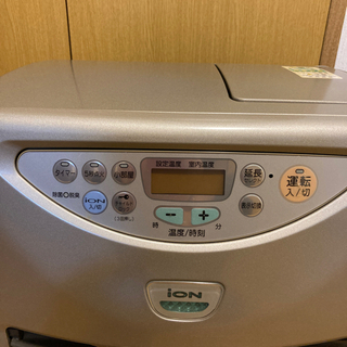 コロナ　石油ファンヒーター　2003年製の画像