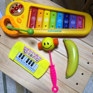 幼児鳴り物おもちゃ