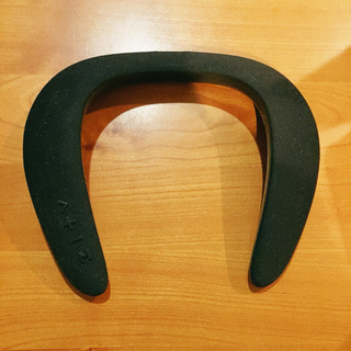 スリーコインズネックスピーカー