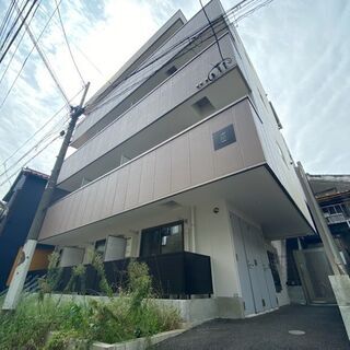 毎月の家賃だけで引っ越せる築浅マンション！！解放感満載！！