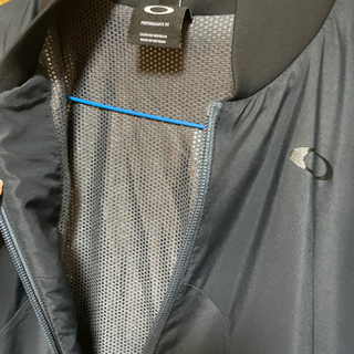 ✨美品✨オークリージャンパー✨の画像