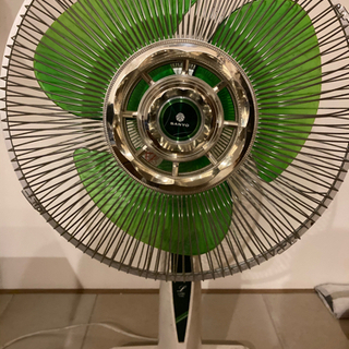 レトロ扇風機サンヨーの画像