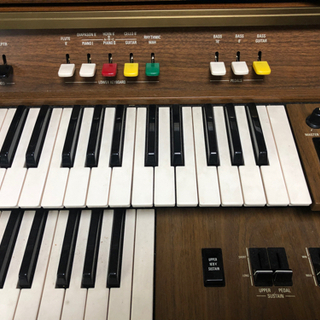 ヤマハのエレクトーンC-200です。の画像