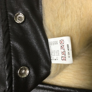 男性向け冬用ベストの画像