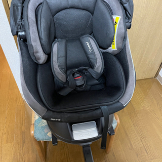（決まりました）コンビ　チャイルドシート　isofix