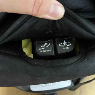 （決まりました）コンビ　チャイルドシート　isofix