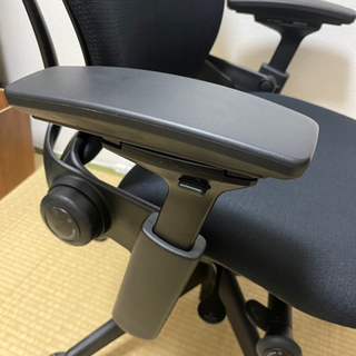 【掲載期限・10/25】リープチェア V2  中古美品 車での引き取りが可能な方の画像