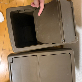 ゴミ箱　2つの画像