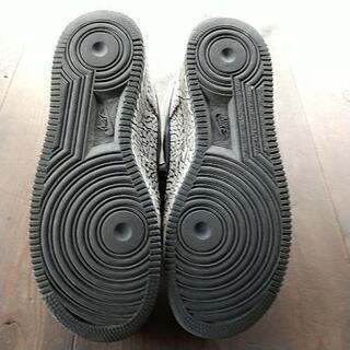 美品　レザのナイキのスニーカー（中古）の画像