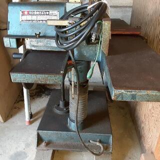 日立小型自動かんな盤　F504

の画像