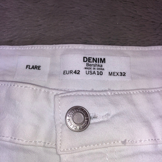 Bershka フレアパンツの画像