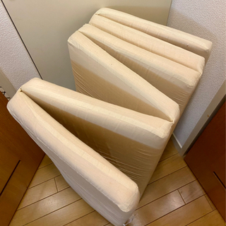 折りたたみマットレス3枚　※9/30までの画像