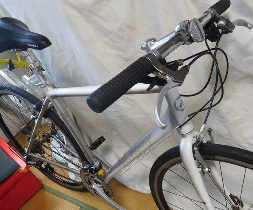 GIANT Escape R3 2012 (Mサイズ 170-185cm) 24速 防犯登録削除・整備済み