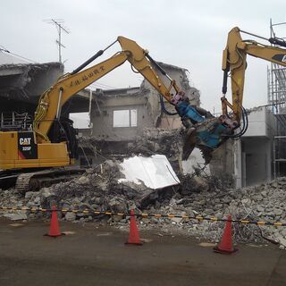 ①ドライバー②解体工　離職率10%未満♪面倒な人間関係ありません！学歴不問！ご応募お待ちしております！！の画像