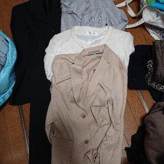 レディース洋服 50着 無料にて、お譲りしますの画像