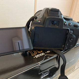 ②Nikon D5100とSIGMAレンズ18-50mm、他の色々セットの画像