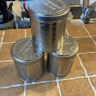 アルミ缶3つの画像