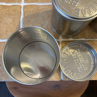 アルミ缶3つの画像