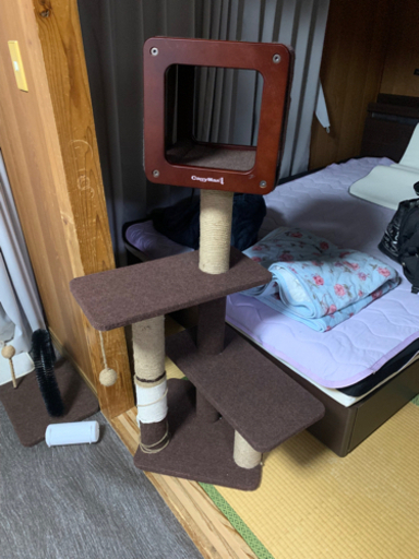 キャットタワー
