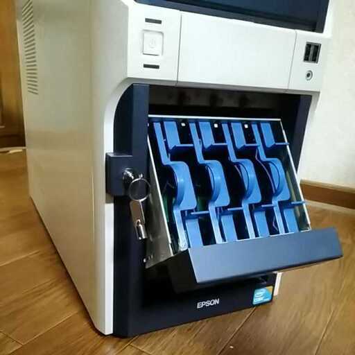 【中古品】EPSON Endeavor Pro4700 HDDフロントアクセス　説明書付き（Cドライブ・OSは付属しません）