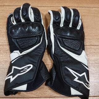 バイクのグローブの画像