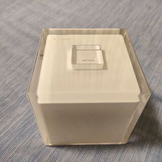 au HOME SPOT CUBE Wi-Fiルーターの画像