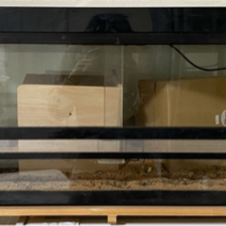 爬虫類ケージの画像