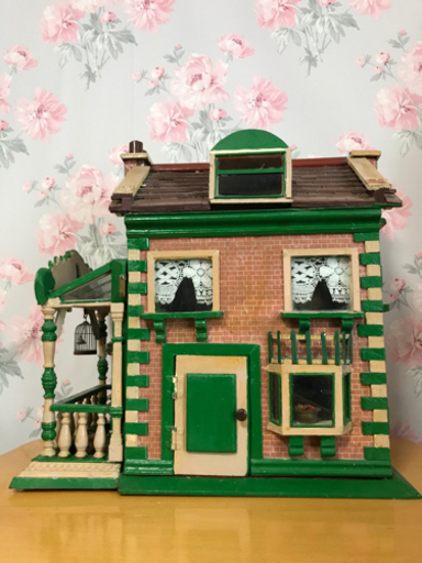 アンティークドールハウス