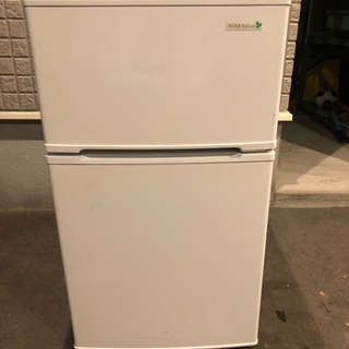小型冷蔵庫 2016年製 ヤマダ電機製 90L YRZ-C09B...