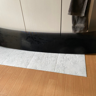 2トンサイズのフロントスクリーン。