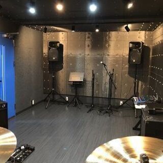 愛川町初の本格的音楽スタジオ。バンド練習や個人練習に最適！ - 愛甲郡