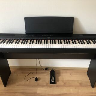 ヤマハのPー115のデジタルピアノとソニーヘッドホンとヤマハのF...