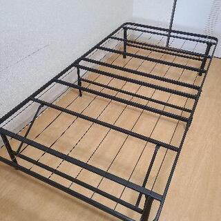 シングル ベッドフレームの画像
