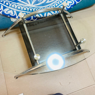 ガラステーブルの画像