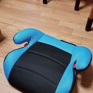 ジュニアシート　車用　1,000円