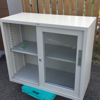 ★状態良好！！★ 窓付ガラス戸 スチールキャビネット 引違い書庫 の画像