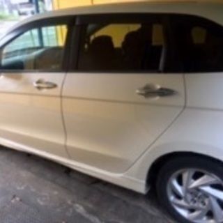 6人乗りエディックスの画像