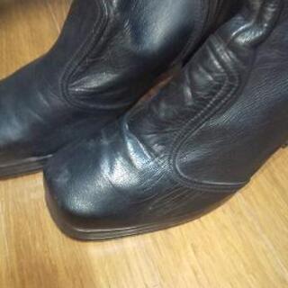 ブーツ👢革製の画像