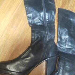 ブーツ👢革製の画像