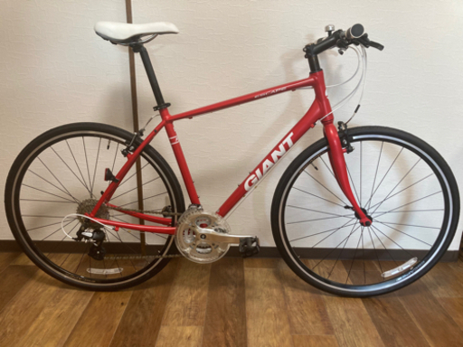 未使用品！GIANT ジャイアント ESCAPE R3 RED Msize 2018 クロスバイク
