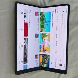 Samsung galaxy fold 2 の画像