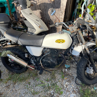 HONDA エイプ100